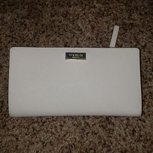 Kate Spade off white wallet